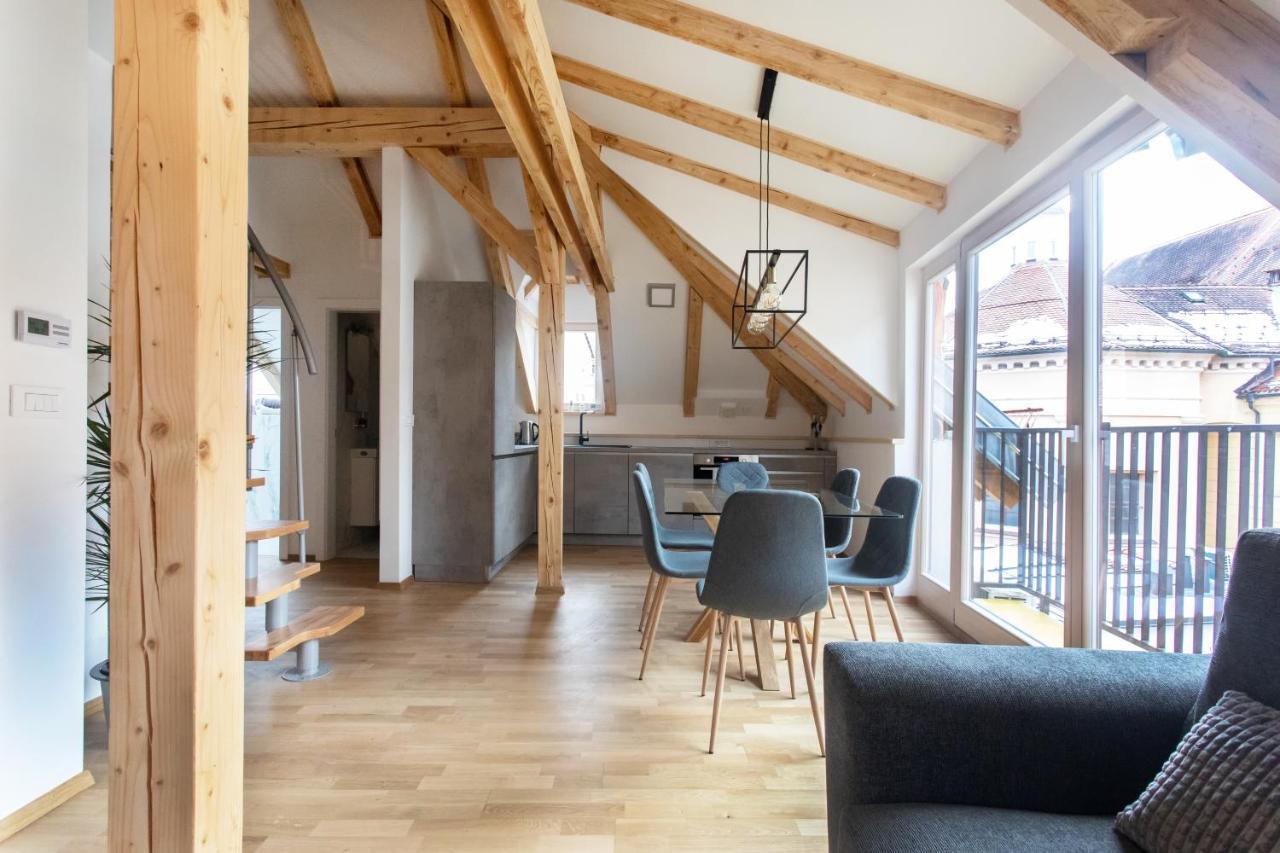 Bright & Spacious Loft In The Heart Of Old Town Ljubljana Eksteriør bilde